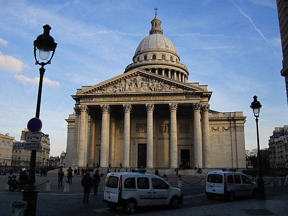 Le Pantheon from Rue Soufflot 2 -- Paris