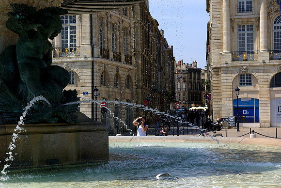 Fountain at Place de la Bourse -- Bordeaux